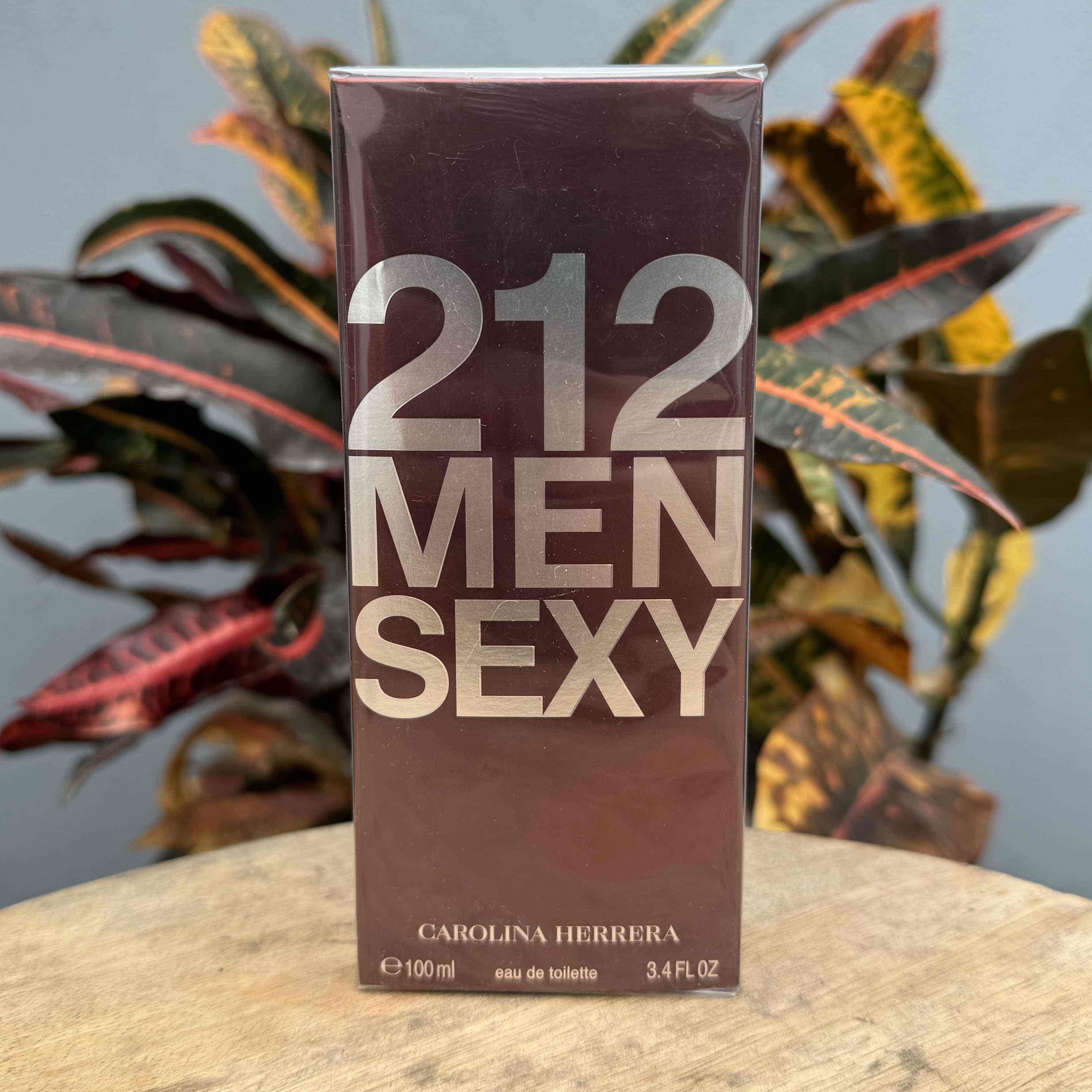 CAROLINA HERRERA CH 212 SEXY MEN 100 ML EDT (CAFÉ)