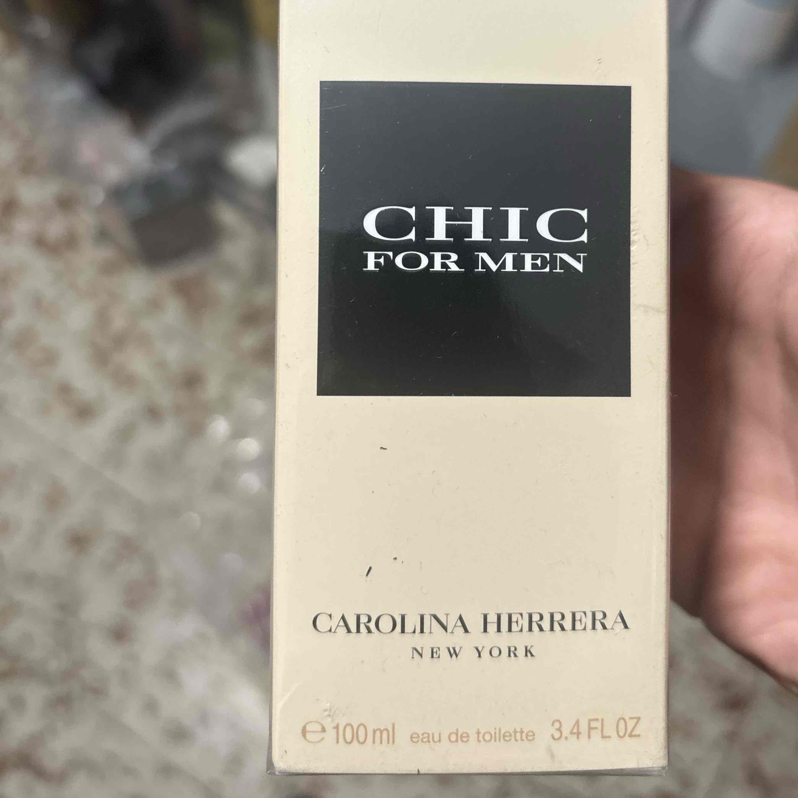 CAROLINA HERRERA CHIC